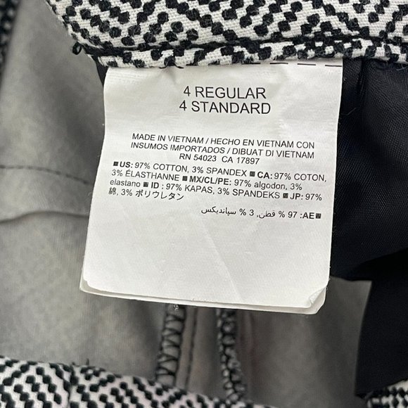 Old Navy Harper Mid Rise Black & White Geometric Tapered Pants Women's Size 4 - Picture 8 of 8